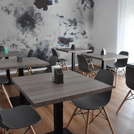 Kale Порденоне